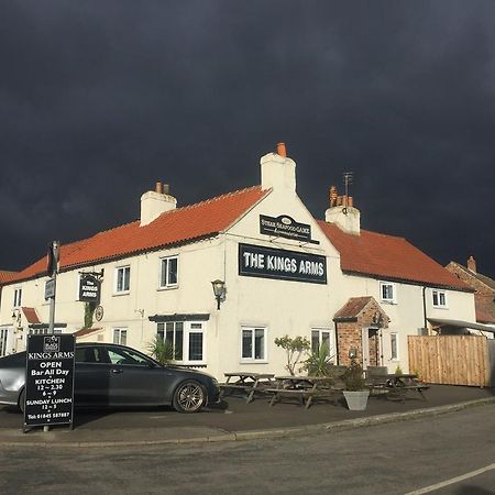 Kings Arms Hotel Thirsk Exterior photo